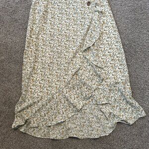 Floral Print Ruffle Skirt - White